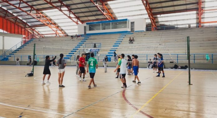 Educación física innovadora impulsa el aprendizaje y la pasión por el deporte