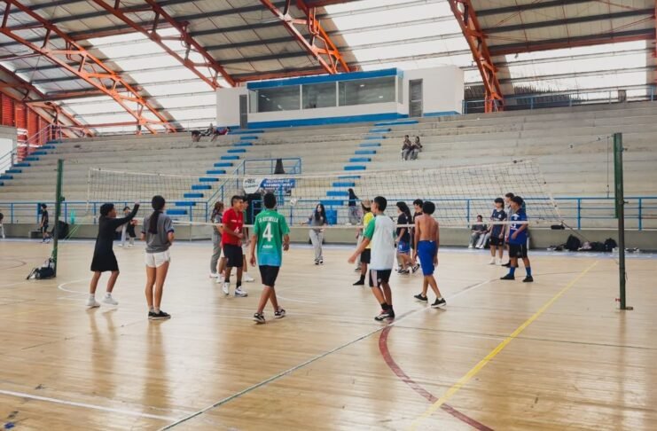 Educación física innovadora impulsa el aprendizaje y la pasión por el deporte